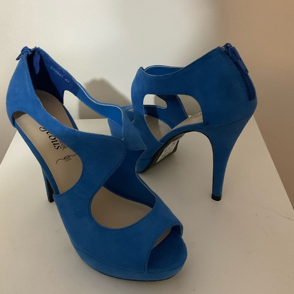 NWT New Look strap heel royalblue size 8